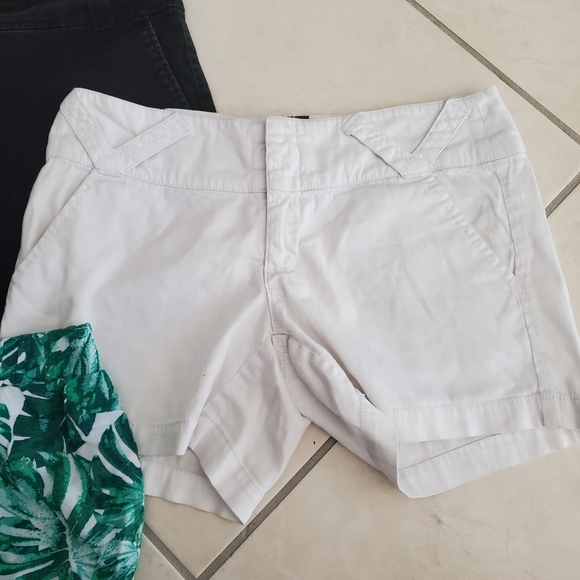 Bundle of shorts - Picture 4 of 7